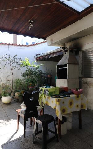Casa à venda com 140m², 3 quartos e 4 vagas Casa à venda com 140m², 3 quartos e 4 vagasÁrea de Serviço