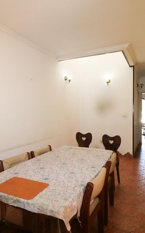 Casa à venda com 140m², 3 quartos e 4 vagas Casa à venda com 140m², 3 quartos e 4 vagasSala