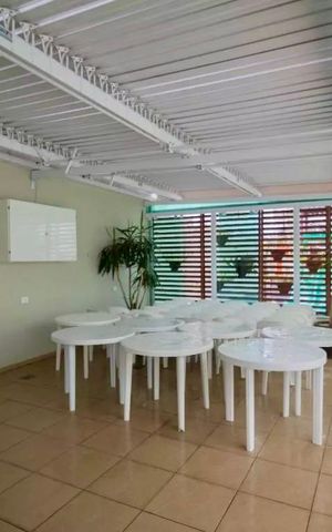 Apartamento à venda com 140m², 3 quartos e 3 vagas Apartamento à venda com 140m², 3 quartos e 3 vagasÁrea comum - Salão de festas