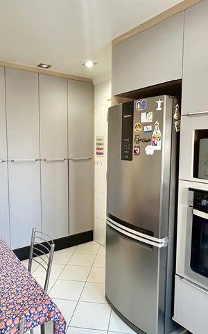 Apartamento à venda com 140m², 3 quartos e 3 vagas Apartamento à venda com 140m², 3 quartos e 3 vagasCozinha