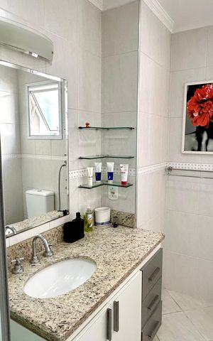Apartamento à venda com 140m², 3 quartos e 3 vagas Apartamento à venda com 140m², 3 quartos e 3 vagasBanheiro 3