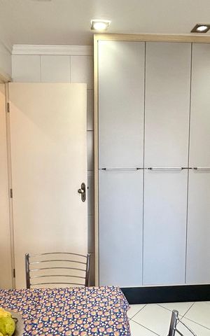 Apartamento à venda com 140m², 3 quartos e 3 vagas Apartamento à venda com 140m², 3 quartos e 3 vagasCozinha