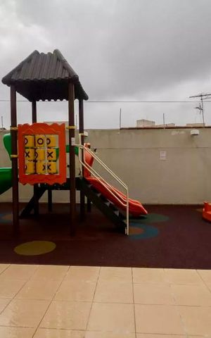 Apartamento à venda com 140m², 3 quartos e 3 vagas Apartamento à venda com 140m², 3 quartos e 3 vagasÁrea comum - Playground