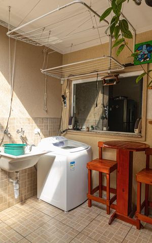 Casa à venda com 103m², 3 quartos e 2 vagasÁrea de Serviço
