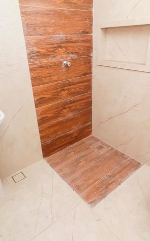 Casa à venda com 116m², 3 quartos e 2 vagasBanheiro da Suíte