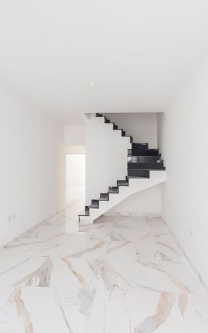Casa à venda com 116m², 3 quartos e 2 vagasSala