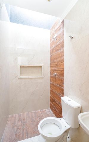 Casa à venda com 116m², 3 quartos e 2 vagasBanheiro Social
