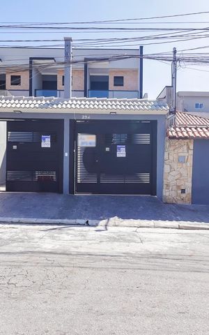 Casa à venda com 116m², 3 quartos e 2 vagasFachada