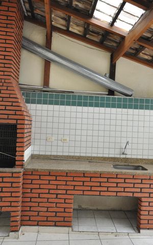 Casa à venda com 327m², 4 quartos e 6 vagasChurrasqueira
