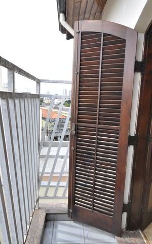 Casa à venda com 327m², 4 quartos e 6 vagasSacada do Quarto 3