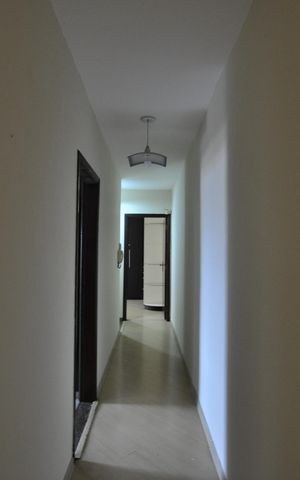 Casa à venda com 327m², 4 quartos e 6 vagasCorredor