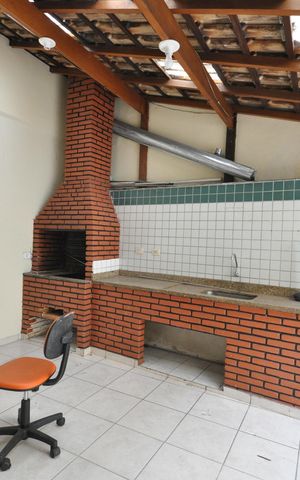 Casa à venda com 327m², 4 quartos e 6 vagasChurrasqueira