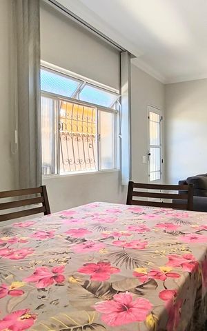 Casa à venda com 105m², 3 quartos e 1 vaga