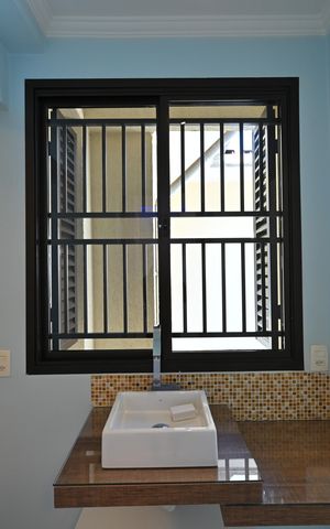 Casa à venda com 120m², 3 quartos e 2 vagasBanheiro do Quarto 2 e Quarto 3