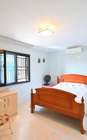 Casa à venda com 120m², 3 quartos e 2 vagasSuíte