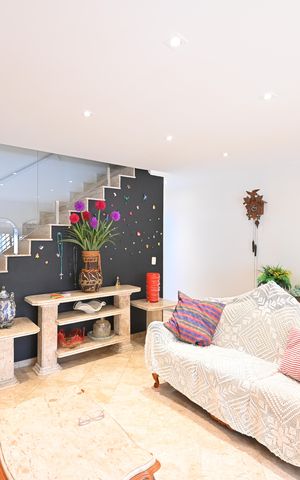 Casa à venda com 120m², 3 quartos e 2 vagasSala