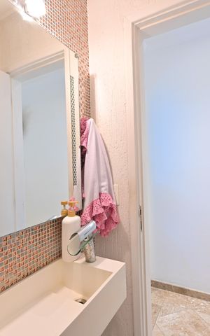 Casa à venda com 120m², 3 quartos e 2 vagasLavabo