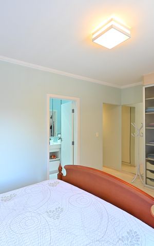 Casa à venda com 120m², 3 quartos e 2 vagasSuíte