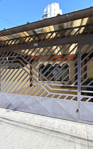 Casa à venda com 120m², 3 quartos e 2 vagasFachada