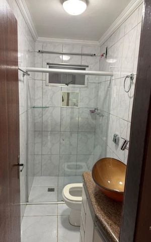 Casa à venda com 100m², 2 quartos e 2 vagas Casa à venda com 100m², 2 quartos e 2 vagasBanheiro
