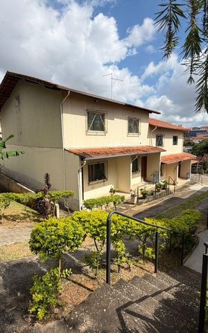 Casa à venda com 100m², 2 quartos e 2 vagas Casa à venda com 100m², 2 quartos e 2 vagasÁrea externa