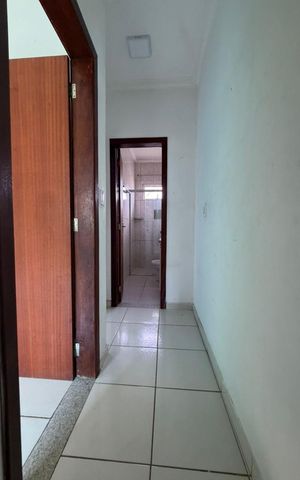 Casa à venda com 100m², 2 quartos e 2 vagas Casa à venda com 100m², 2 quartos e 2 vagasCorredor