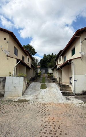 Casa à venda com 100m², 2 quartos e 2 vagas Casa à venda com 100m², 2 quartos e 2 vagasÁrea externa