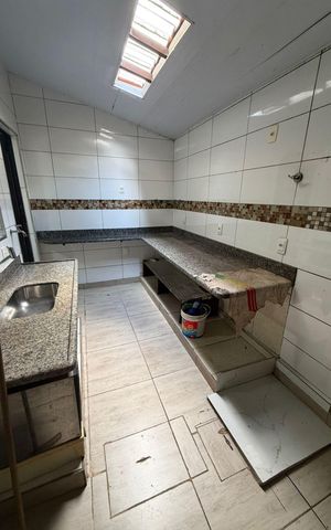 Casa à venda com 100m², 2 quartos e 2 vagas Casa à venda com 100m², 2 quartos e 2 vagasCozinha