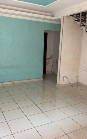 Casa à venda com 100m², 2 quartos e 2 vagas Casa à venda com 100m², 2 quartos e 2 vagasSala