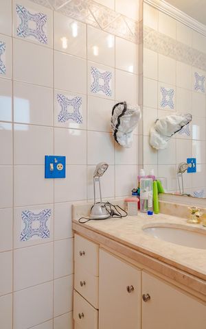 Apartamento à venda com 225m², 4 quartos e 3 vagas Apartamento à venda com 225m², 4 quartos e 3 vagasBanheiro da Suíte 2