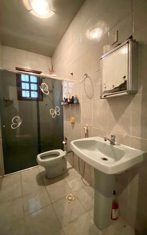 Casa para alugar com 300m², 3 quartos e 2 vagas Casa para alugar com 300m², 3 quartos e 2 vagasBanheiro