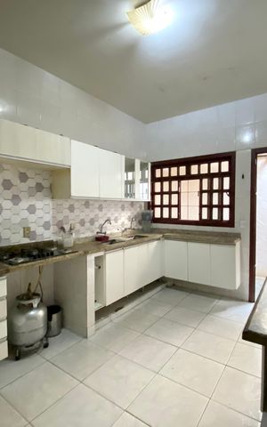 Casa para alugar com 300m², 3 quartos e 2 vagas Casa para alugar com 300m², 3 quartos e 2 vagasCozinha