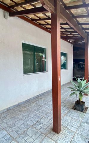 Casa para alugar com 300m², 3 quartos e 2 vagas Casa para alugar com 300m², 3 quartos e 2 vagasVaranda