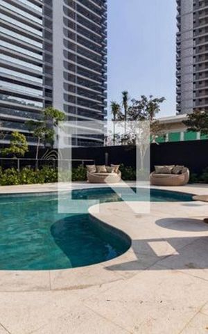 Apartamento à venda com 196m², 3 quartos e 3 vagas Apartamento à venda com 196m², 3 quartos e 3 vagasÁrea externa