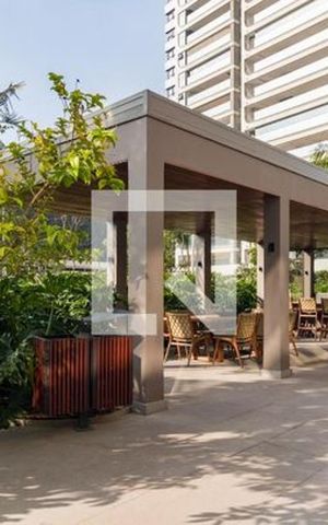 Apartamento à venda com 196m², 3 quartos e 3 vagas Apartamento à venda com 196m², 3 quartos e 3 vagasÁrea externa