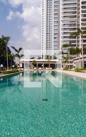 Apartamento à venda com 196m², 3 quartos e 3 vagas Apartamento à venda com 196m², 3 quartos e 3 vagasÁrea externa