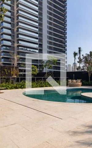 Apartamento à venda com 196m², 3 quartos e 3 vagas Apartamento à venda com 196m², 3 quartos e 3 vagasÁrea externa