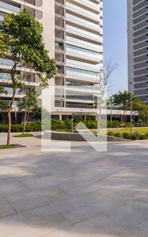 Apartamento à venda com 196m², 3 quartos e 3 vagas Apartamento à venda com 196m², 3 quartos e 3 vagasÁrea externa