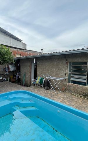 Casa à venda com 70m², 3 quartos e 2 vagas