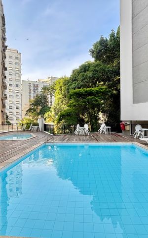 Apartamento à venda com 100m², 2 quartos e 1 vaga Apartamento à venda com 100m², 2 quartos e 1 vagaÁrea comum - piscinas