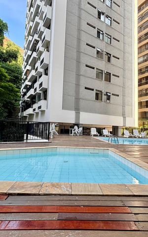 Apartamento à venda com 100m², 2 quartos e 1 vaga Apartamento à venda com 100m², 2 quartos e 1 vagaÁrea comum - piscinas
