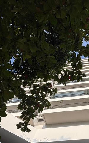 Apartamento à venda com 100m², 2 quartos e 1 vaga Apartamento à venda com 100m², 2 quartos e 1 vagaFachada