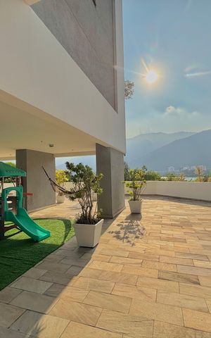 Apartamento à venda com 100m², 2 quartos e 1 vaga Apartamento à venda com 100m², 2 quartos e 1 vagaÁrea comum - playground - vista livre para o Cristo Redentor e lagoa Rodrigo de Freitas