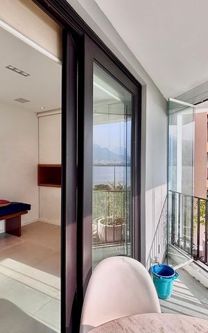 Apartamento à venda com 100m², 2 quartos e 1 vaga Apartamento à venda com 100m², 2 quartos e 1 vagaVaranda da sala