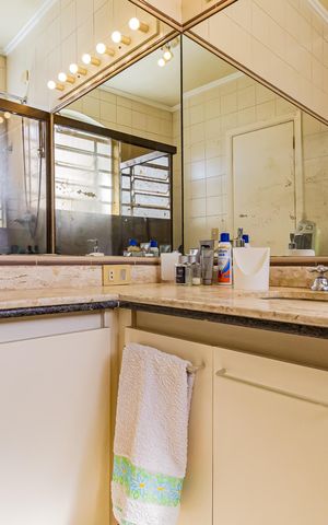 Casa para alugar com 236m², 4 quartos e 2 vagas Casa para alugar com 236m², 4 quartos e 2 vagasBanheiro da Suíte 3