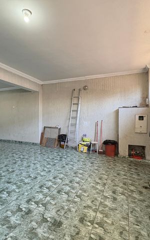 Casa para alugar com 220m², 4 quartos e 5 vagas