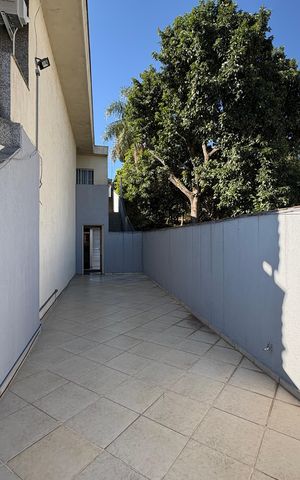 Casa para alugar com 220m², 4 quartos e 5 vagas