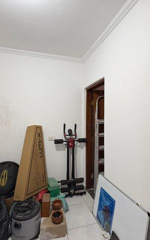 Casa para alugar com 220m², 4 quartos e 5 vagas
