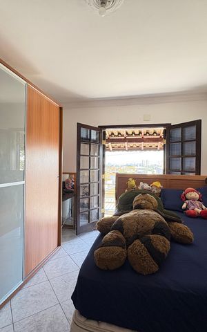 Casa para alugar com 220m², 4 quartos e 5 vagas
