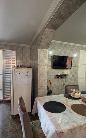Casa para alugar com 220m², 4 quartos e 5 vagas